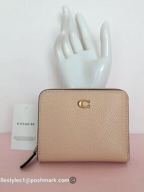 COACH Billfold Pebbled Leather Small Wallet w Colorblocked Interior-Cream multi⭐